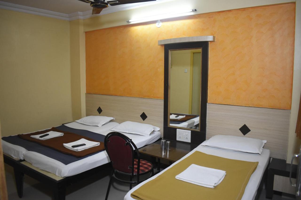 Hotel Sai Vishwa Ширді Екстер'єр фото
