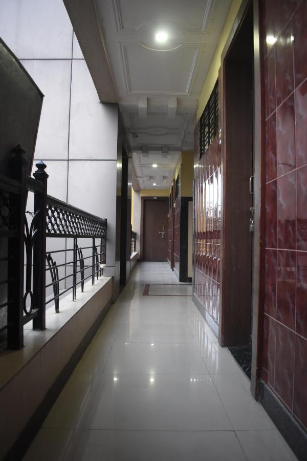 Hotel Sai Vishwa Ширді Екстер'єр фото