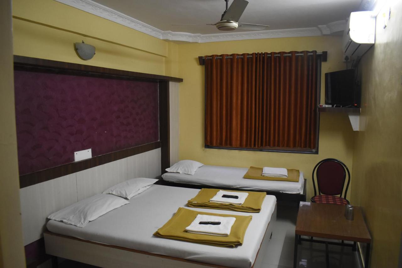 Hotel Sai Vishwa Ширді Екстер'єр фото